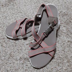 Women's Skechers Yoga Foam Shoes Size 8 EUC